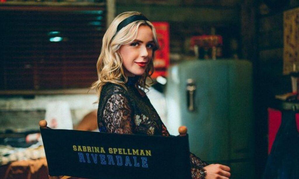 Riverdale e Sabrina 1068x640