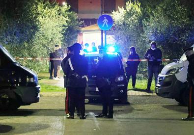 uccide figlia fucile