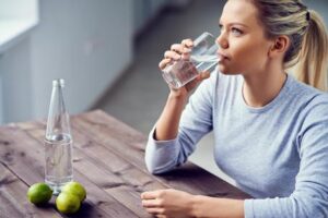 Salute: esperti, tornare in forma dopo le feste con l'acqua