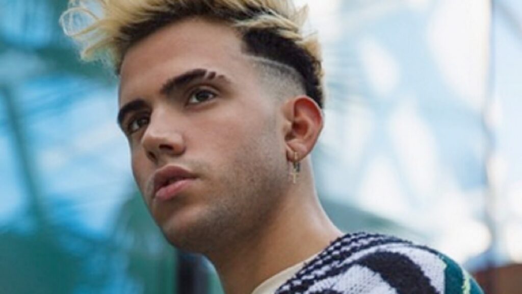 foto aka7even svolta amici min